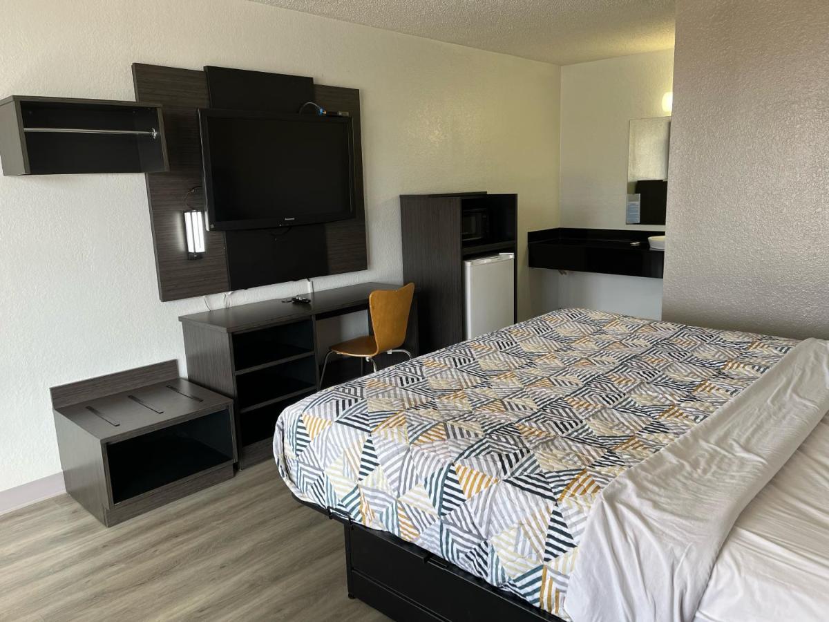巴吞鲁日东南6号汽车旅馆 Prairieville 外观 照片